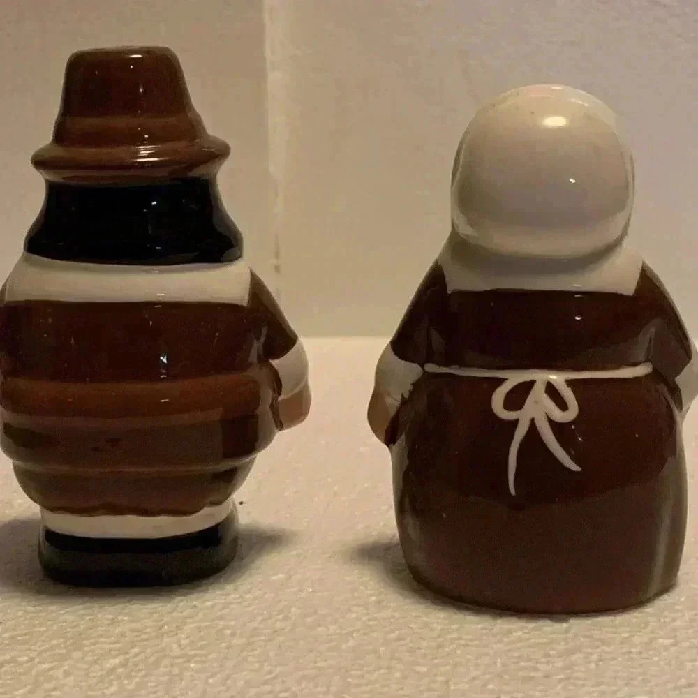 NOS Pilgrim Pair Animated Publix Salt & Pepper Shaker Set